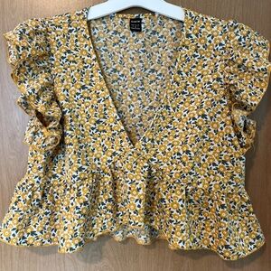 SHEIN Yellow Grey Flowers Crop Top V Neck Ruffle Short Sleeve Summer Small